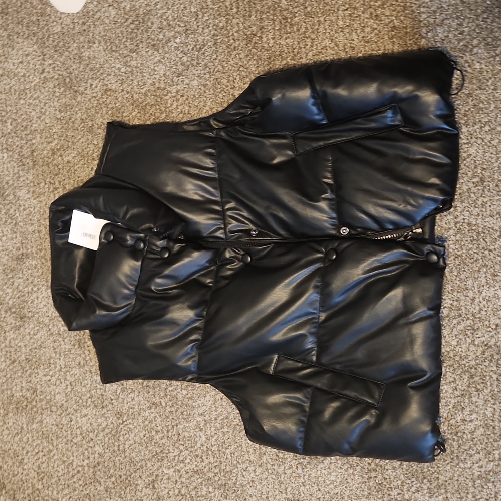 Love Tree Black Puffer Vest